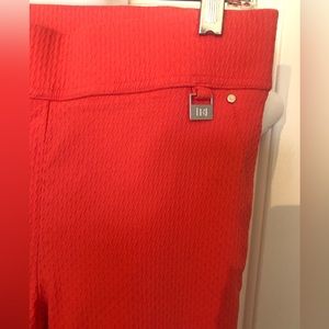 Size 6 pulling crop leggings corral/melon color super stretchy